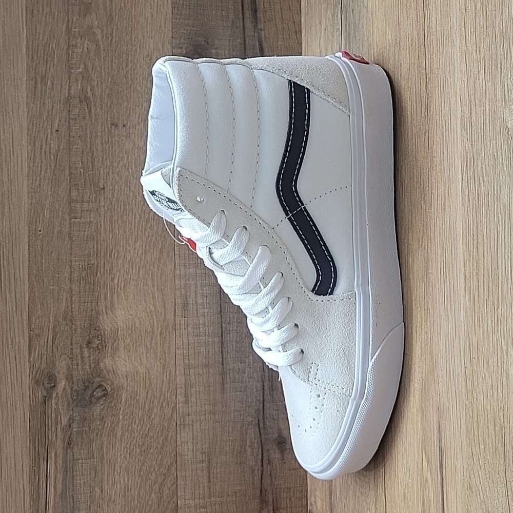 Van's SK8-Hi Brand new in the box. - Picture 8 of 14